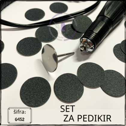 Set za pedikir – profesionalni set namenjen efikasnoj i higijenskoj obradi stopala, idealan za pedikir tretmane u salonima.