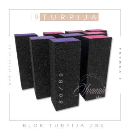 Blok turpija 80/80 – profesionalni set od 9 komada Blok turpije 80/80 sa dve grube i dve glatke strane namenjene su za profesionalno oblikovanje i završnu obradu noktiju. Idealne su za efikasno skidanje gela, akrila i postizanje glatke površine nokta.