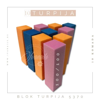 Blok turpija 100/100 – profesionalni set od 10 komada Blok turpije granulacije 100/100 idealne su za pripremu, oblikovanje i zaglađivanje noktiju. Namenjene su profesionalcima i početnicima koji žele preciznost i dugotrajnost u svakom koraku manikira.